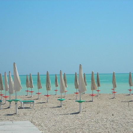 Hotel Chiaraluna Civitanova Marche Εξωτερικό φωτογραφία
